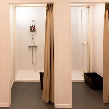 シャワールーム